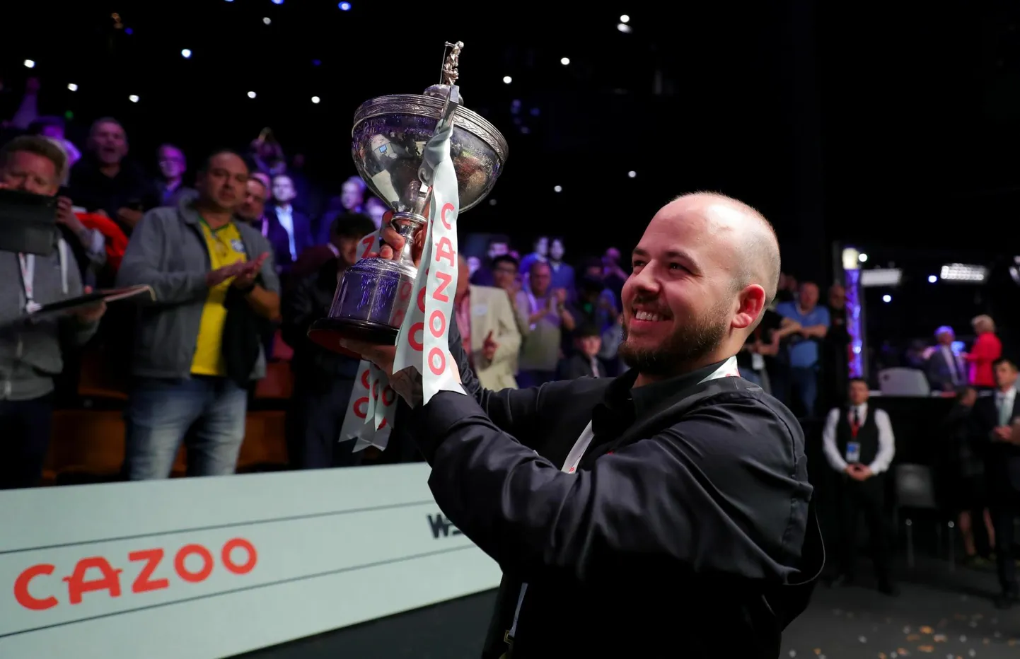 Luca Brecel tahtis MM-finaali võita Belgia ja Euroopa nimel. 28-aastasel belglasel on snuukri mõttes ees veel pikk karjäär, sest mullu võitis MM-tiitli 46-aastane Ronnie O’Sullivan.