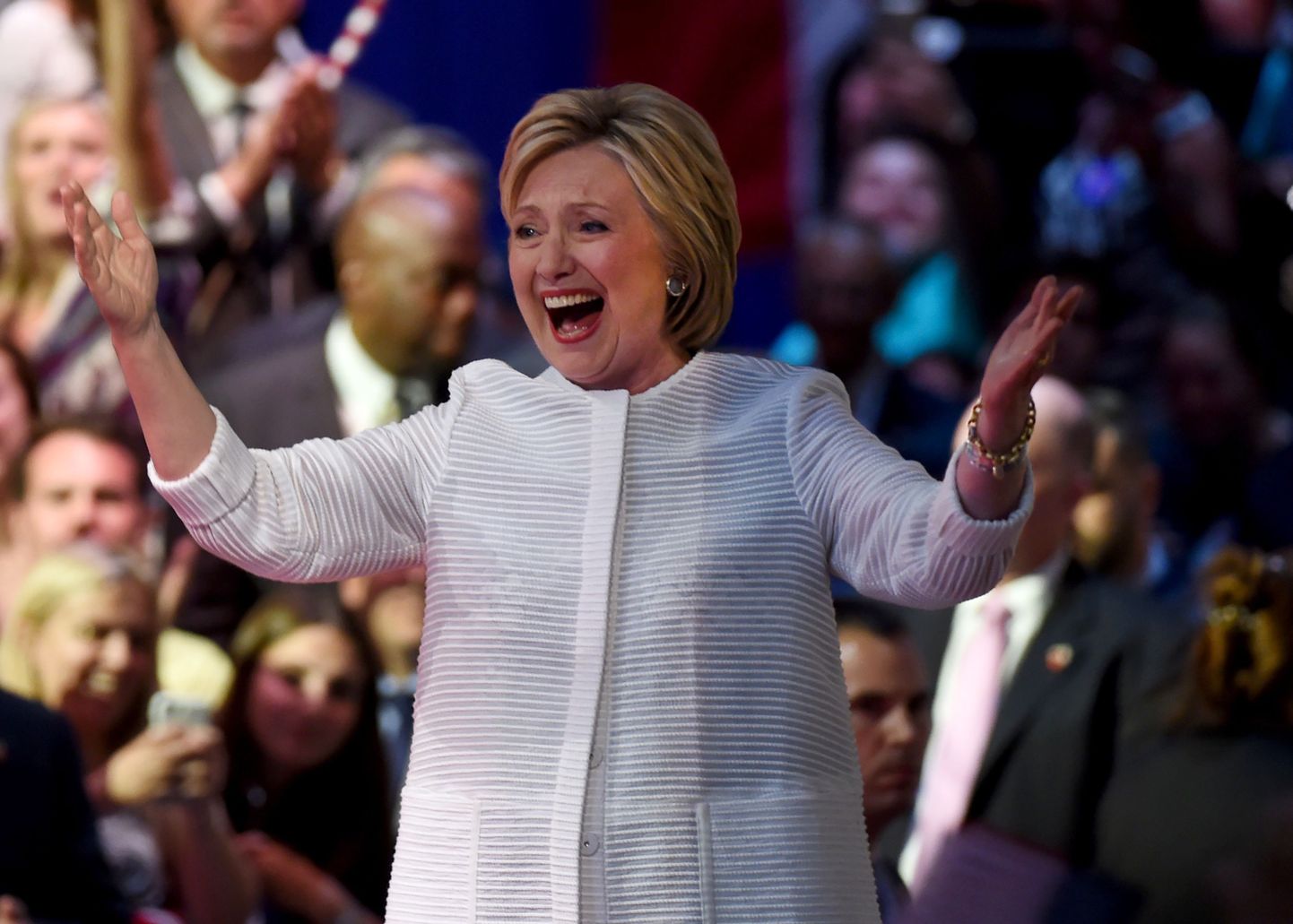 Hillary Clinton sai presidendivalimisteks Bernie Sandersi toetuse.
