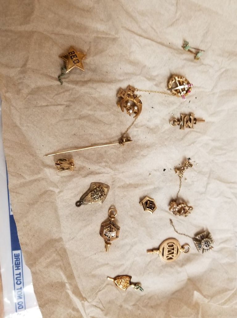 Oconee tehisjärve visatud kotist leitud ehted