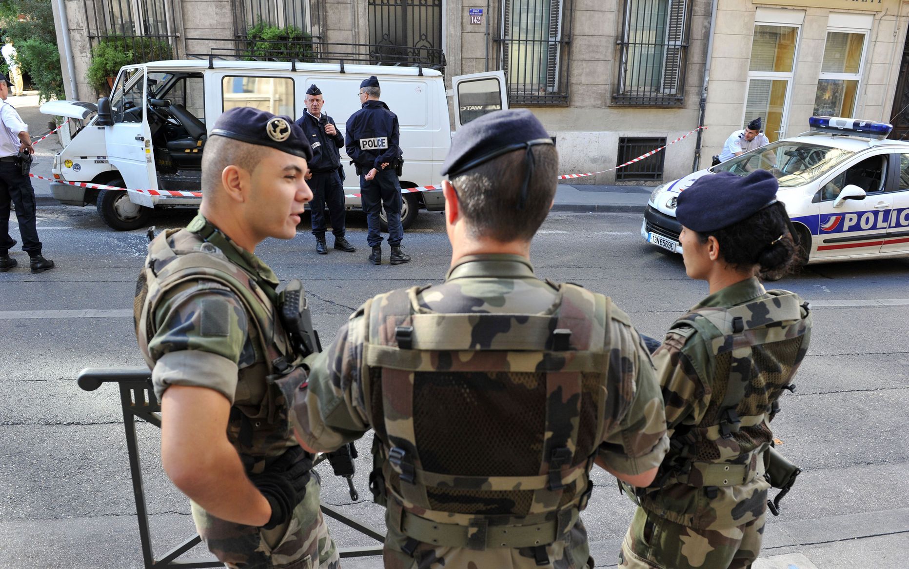 Prantsusmaa politseinikud ja sõjaväelased.