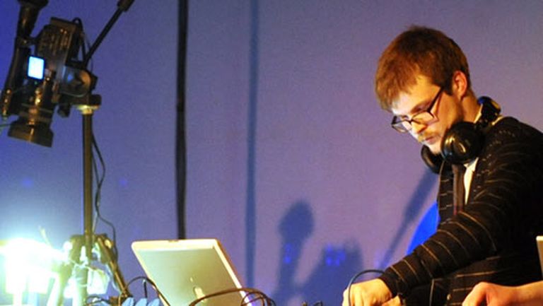 Kaspars Groševs uzstājās eksperimentālās mūzikas festivālā "Skaņu mežs"