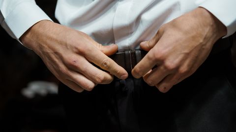 SAATUSLIK PROTSEDUUR ⟩ Peenise suurendamiseks tehtud süst viis Briti sisulooja hauda