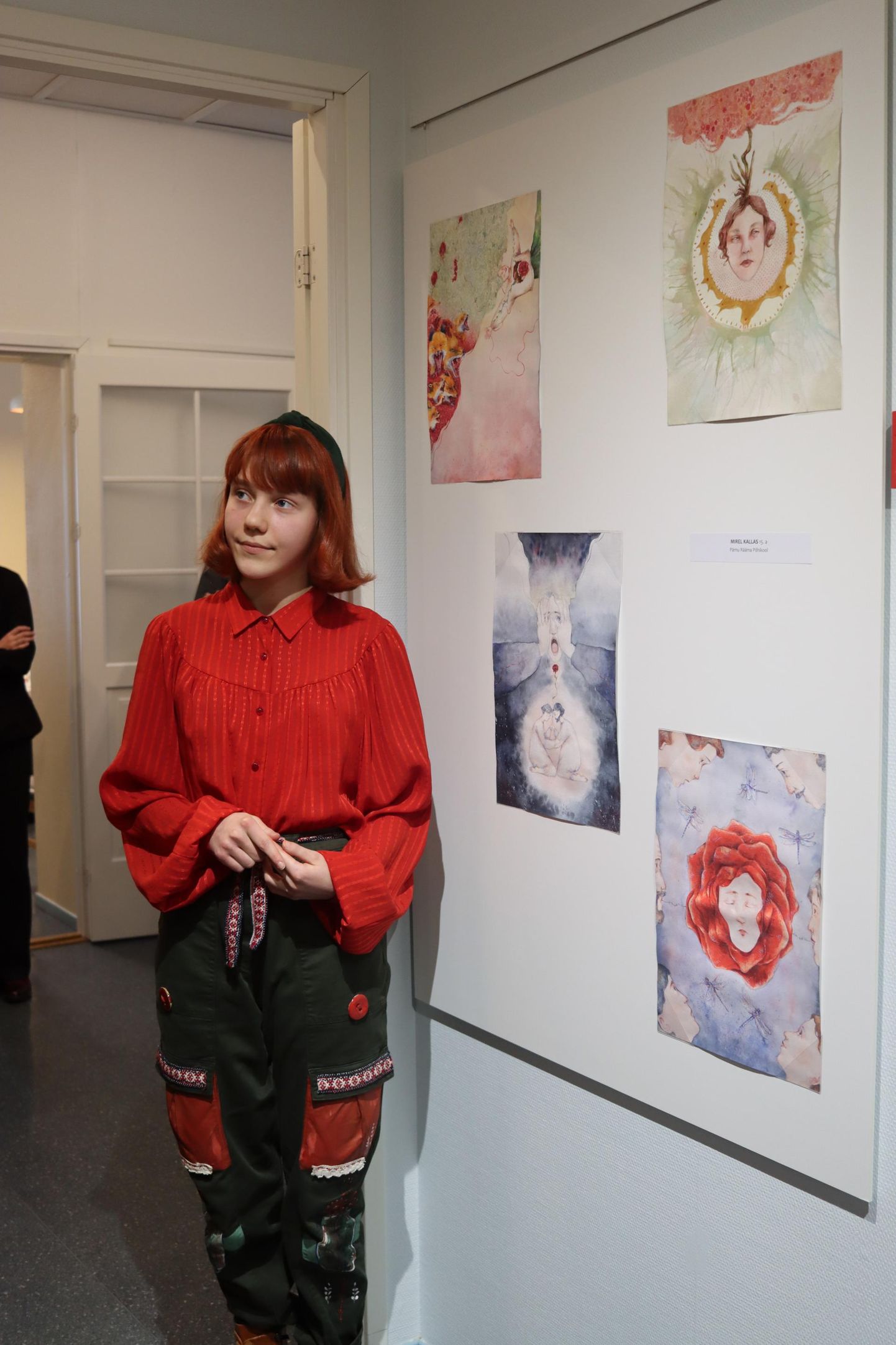 Pärnu neiu Mirel Kallas võitis Ilon Wiklandi nimelise noore kunstniku preemia oma akvarell-illustratsioonidega.
