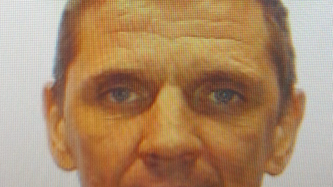 Vai esi redzējis? Policija meklē bezvēsts prombūtnē esošo Gati Šķēdnieku