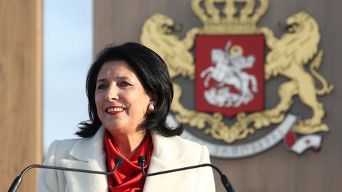 Gruusias vannutati ametisse esimene naispresident