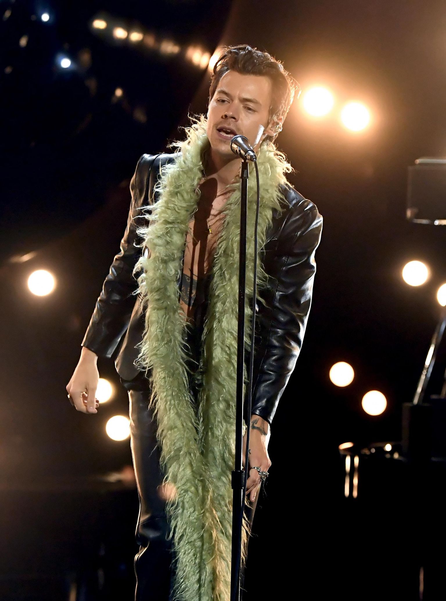 Harry Styles on lisaks muusikale tõusnud inimeste teadvusesse ka oma eksentrilise stiili poolest.