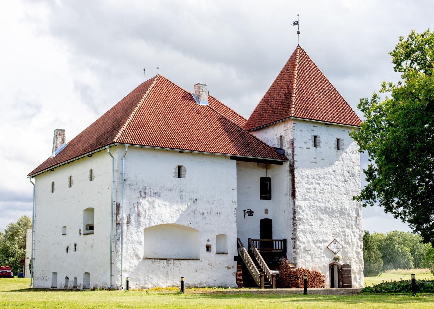 Purtse kindlus läbis aastail 1987–1990 põhjaliku restaureerimise, see taastati 16. sajandi stiilis kindlustatud vasall-linnusena.