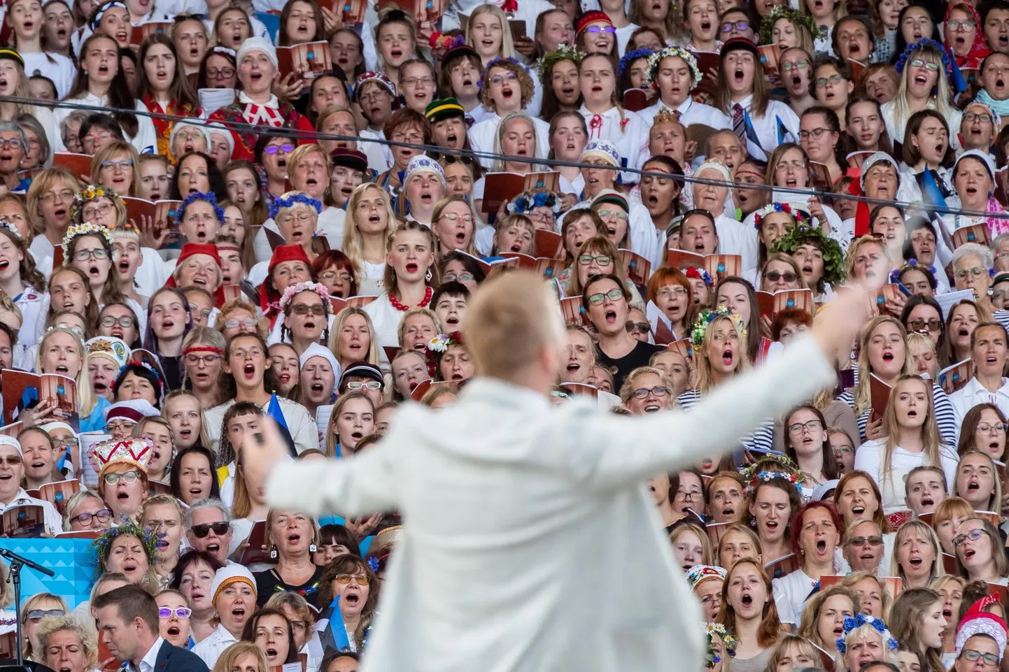 Viljandimaa laulupeolistel jagus suurpidu kirjeldades vaid kiidusõnu.