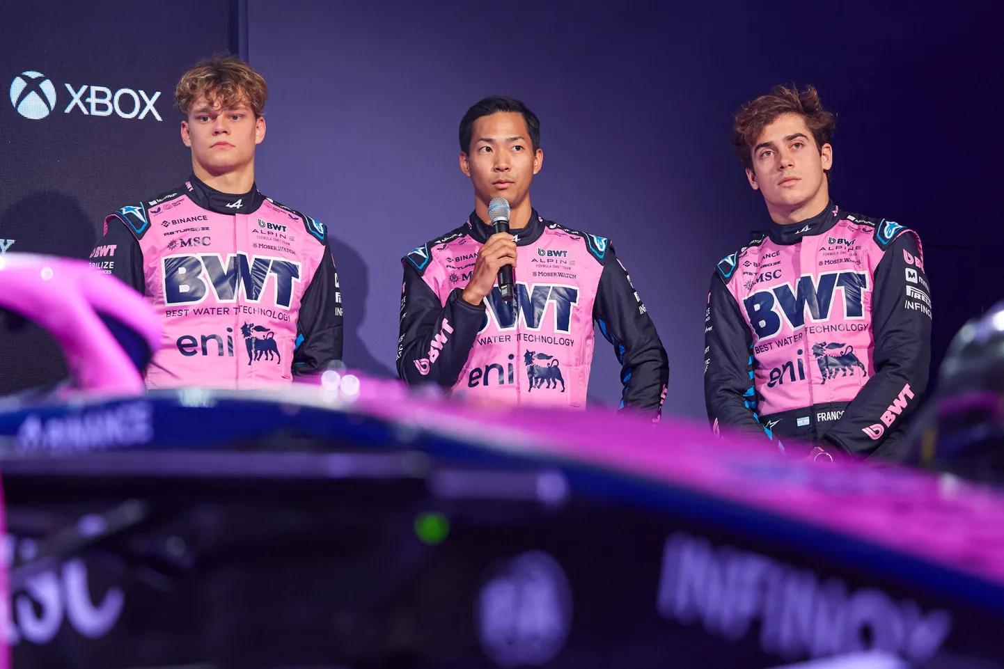Alpine'i meeskonna varusõitja Paul Aron (vasakul), Ryo Hirakawa (keskel) ja Franco Colapinto.