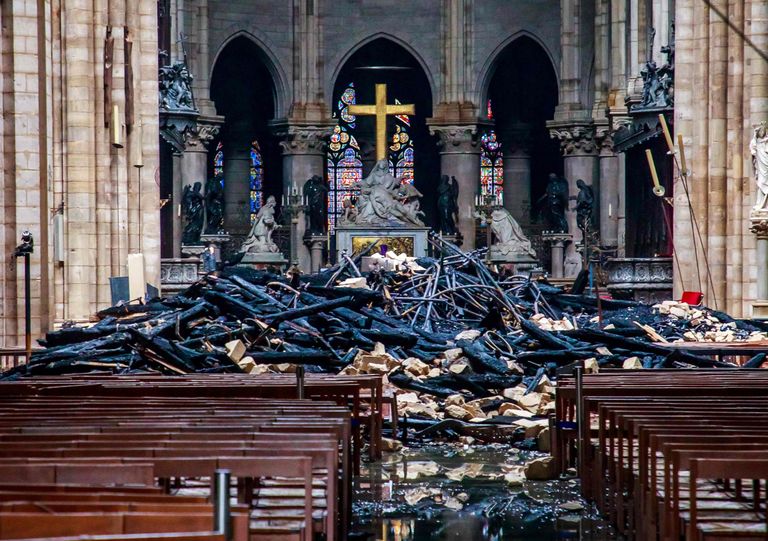 Osa Notre-Dame'i kesklöövist pärast põlengut