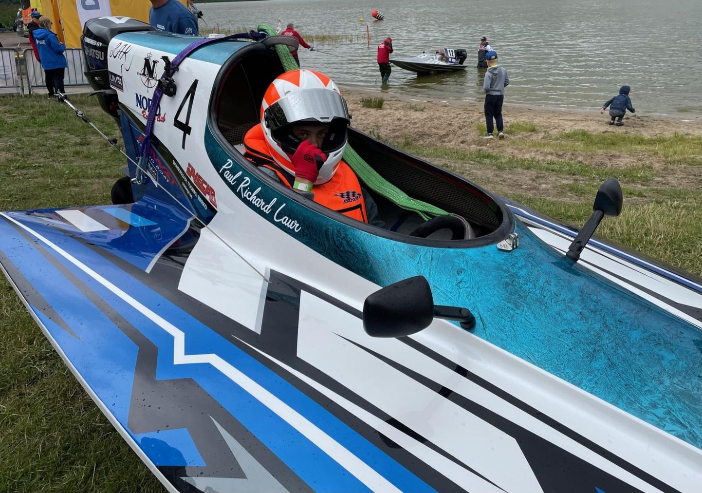 Viljandi Nord Racing Clubi veemotosportlane, 13-aastane Paul Richard Laur sõitis Tallinnas peetud võistlusklassis GT-15 maailmameistrivõistlustel hõbedale.
