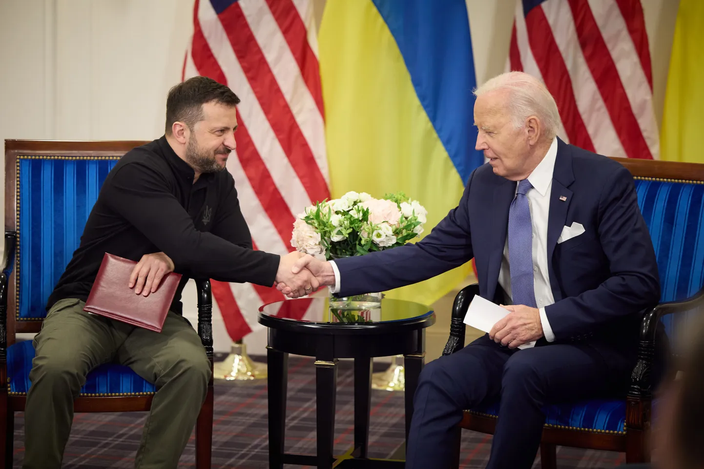 Ukraina president Volodõmõr Zelenskõi ja Ameerika Ühendriikide president Joe Biden.