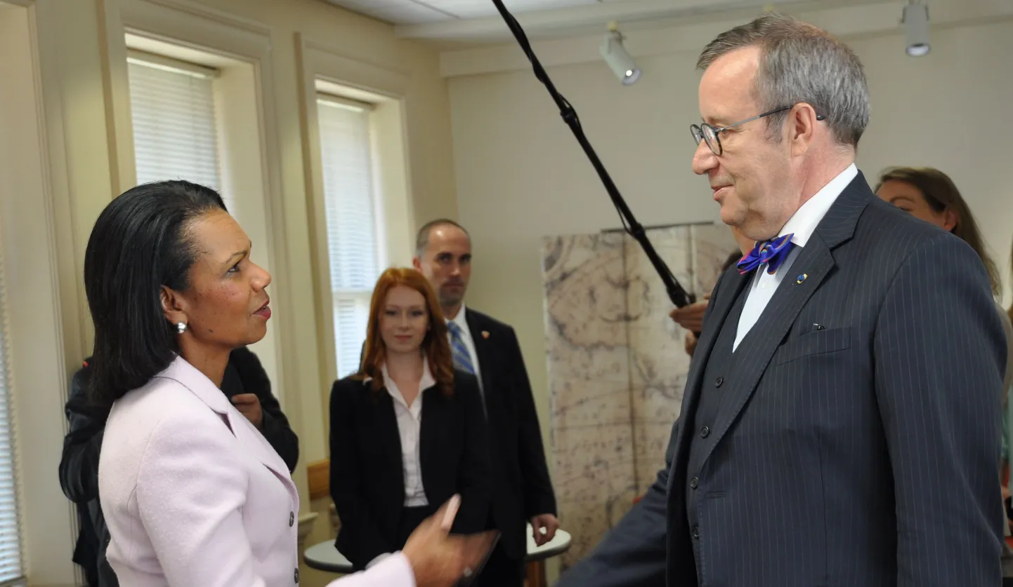 President Ilvest tervitas Stanfordi ülikoolis USA endine välisminister Condoleezza Rice.