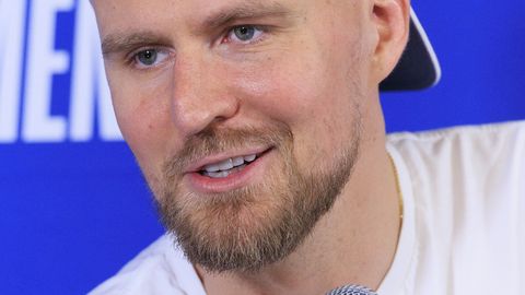 Ietekmīgs medijs skeptiski raugās uz Porziņģa jauno līgumu
