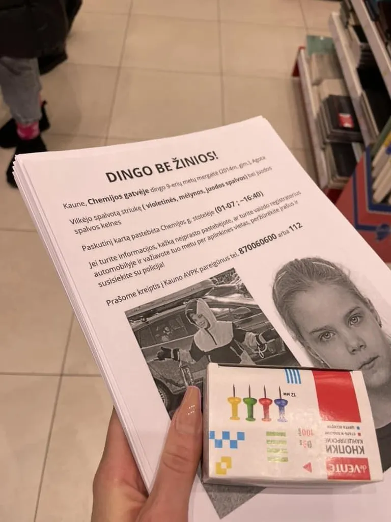 Otsimiskuulutused kadunud üheksa-aastase tüdruku Agota pildiga.