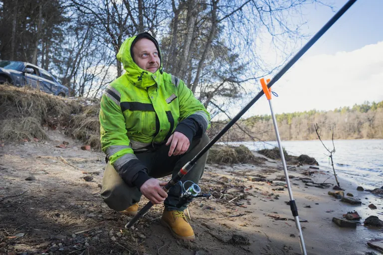 Priit sõitis Viljandist Pärnu lähistele kalale juba varahommikul.