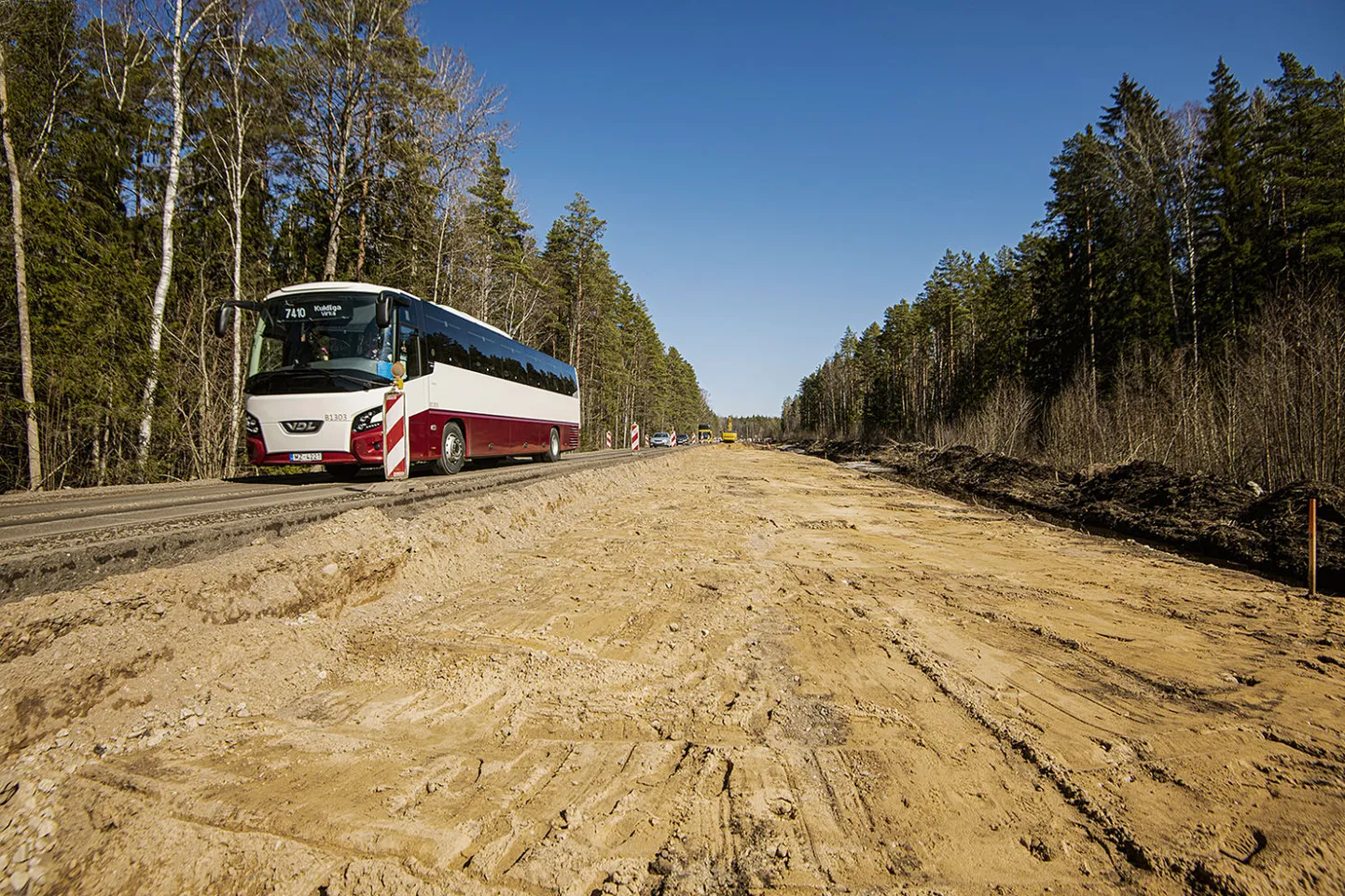 Ceļu būvdarbi uz Ventspils šosejas no Kūdras līdz pagriezienam uz Smārdi
