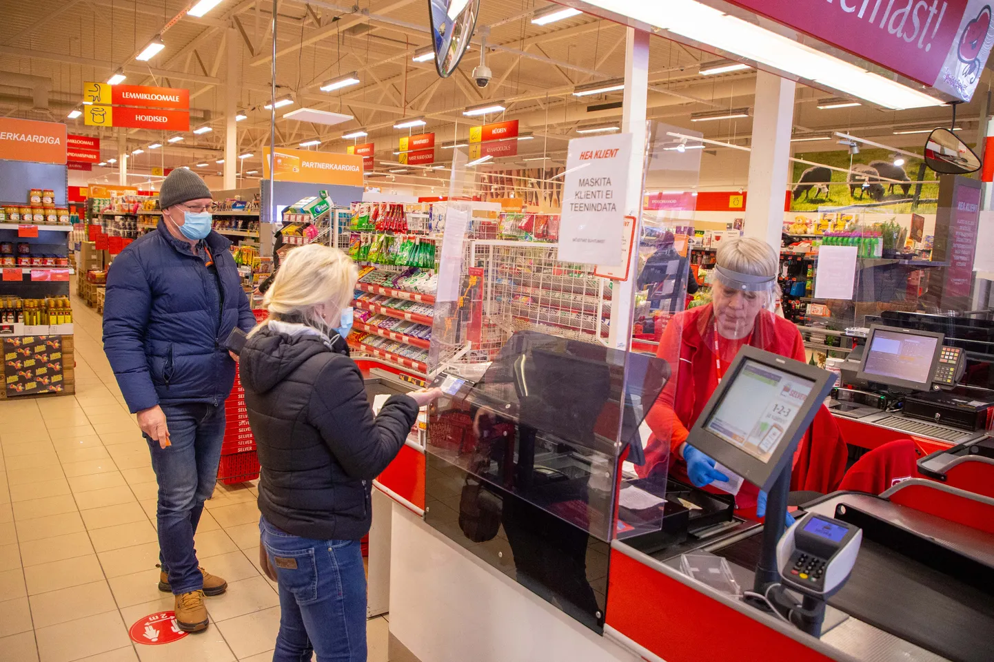 Paide Selveri müüjad pole ostjate maskikandmise pahameele osaliseks veel saanud.