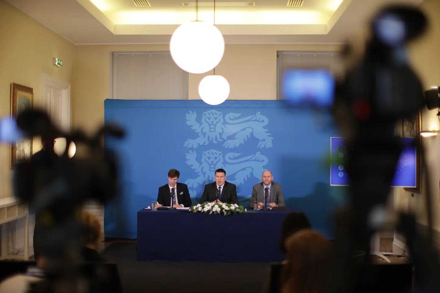 Martin Helme, Jüri Ratas and Helir-Valdor Seeder.
