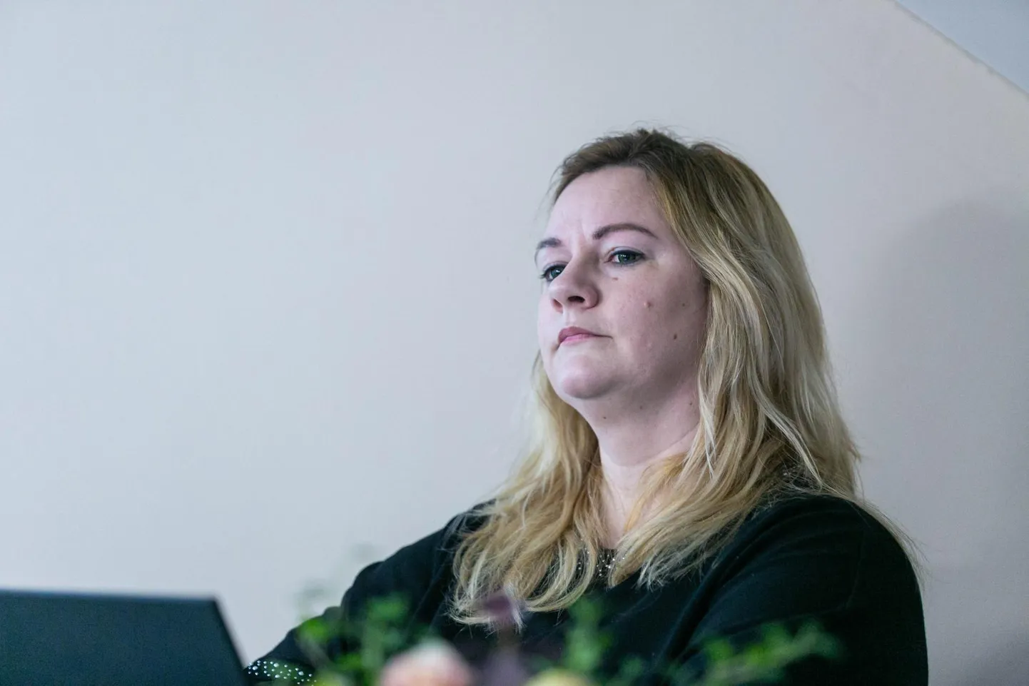Valga vallavolikogu revisjonikomisjoni liige ja plaanitava uue koalitsiooni vallavanema kandidaat Monika Rogenbaum lausus, et ta ei ole avaldanud revisjoni käigus talle teatavaks saanud delikaatseid isikuandmeid Anastasya Kikkase ega tema perekonnaliikmete kohta.