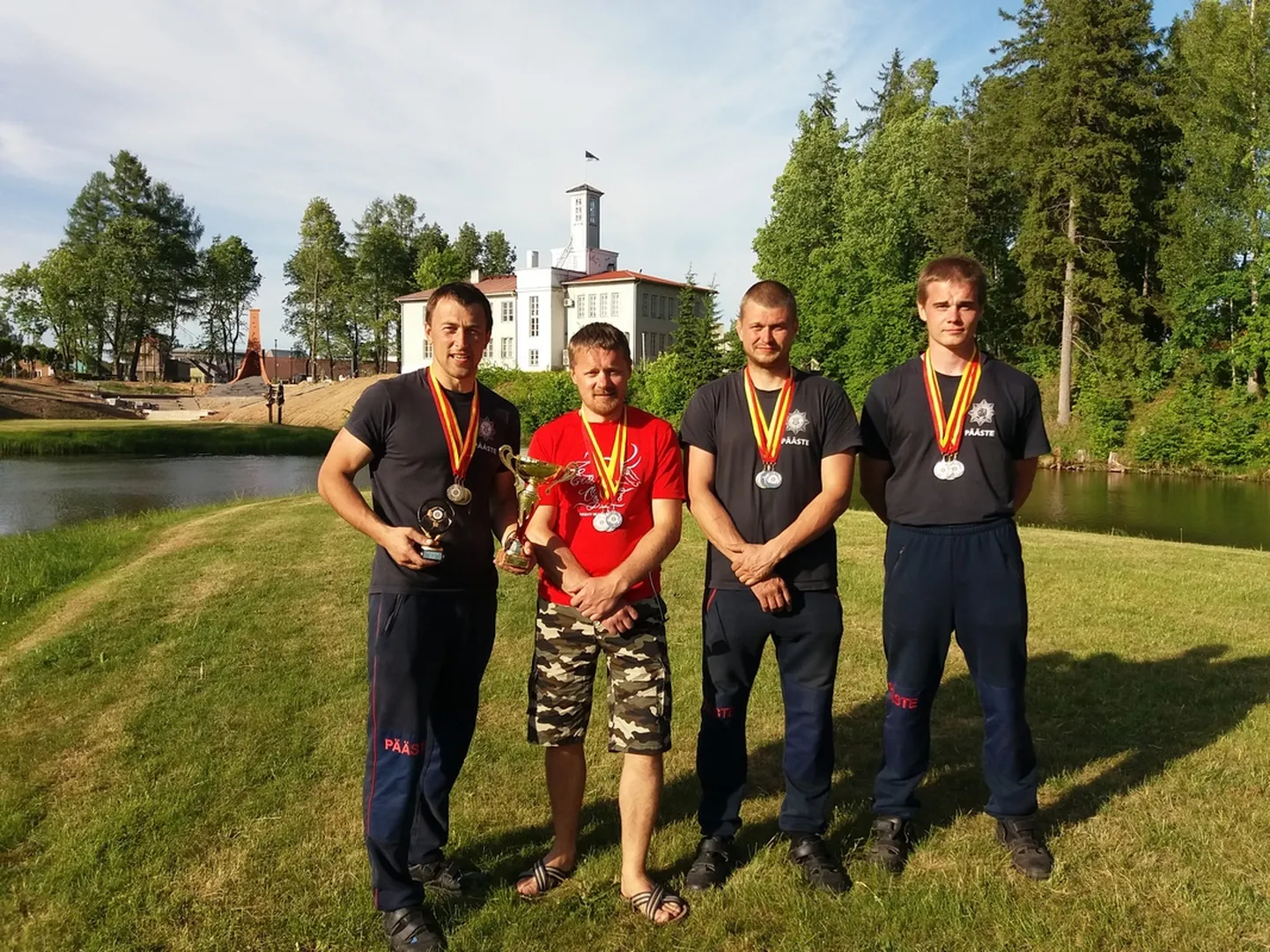 Võidukas Viljandimaa esindus. Pildil vasakult Kevo Kärp, Tõnu Mardla, Tõnis Unt, Kristo Kallissaar.