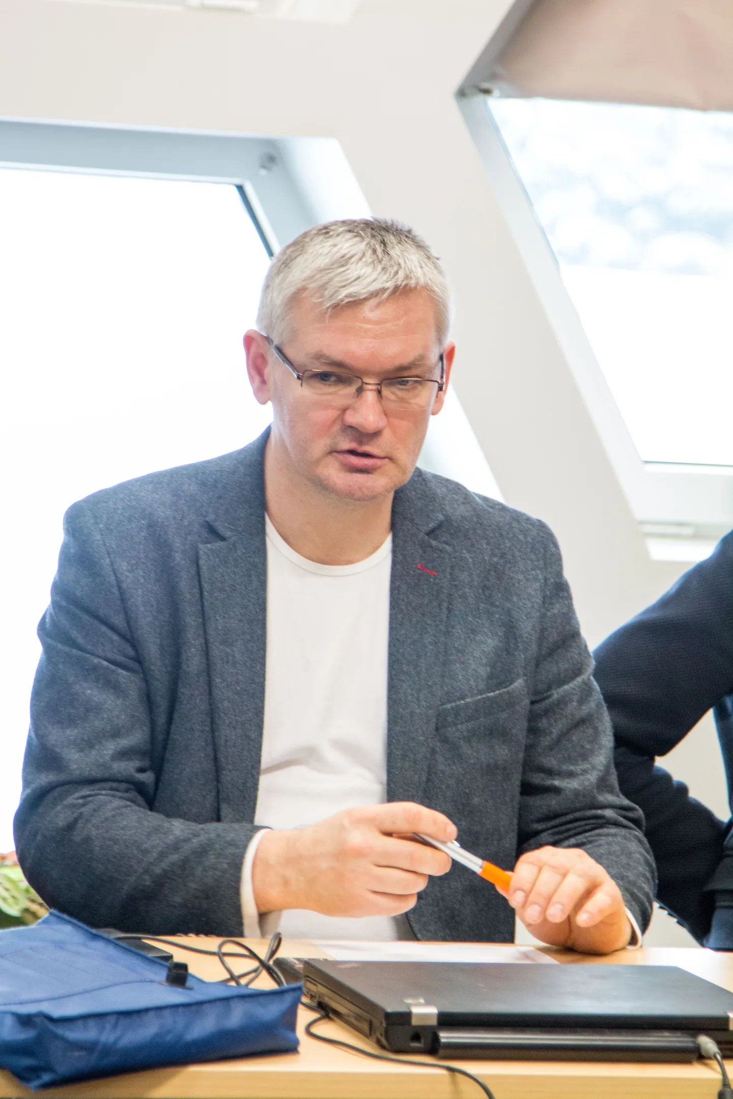 Keskuse üks asutajaid, Valgamaa arenguagentuuri juht Rein Org ütles, et teema seisab siiani.