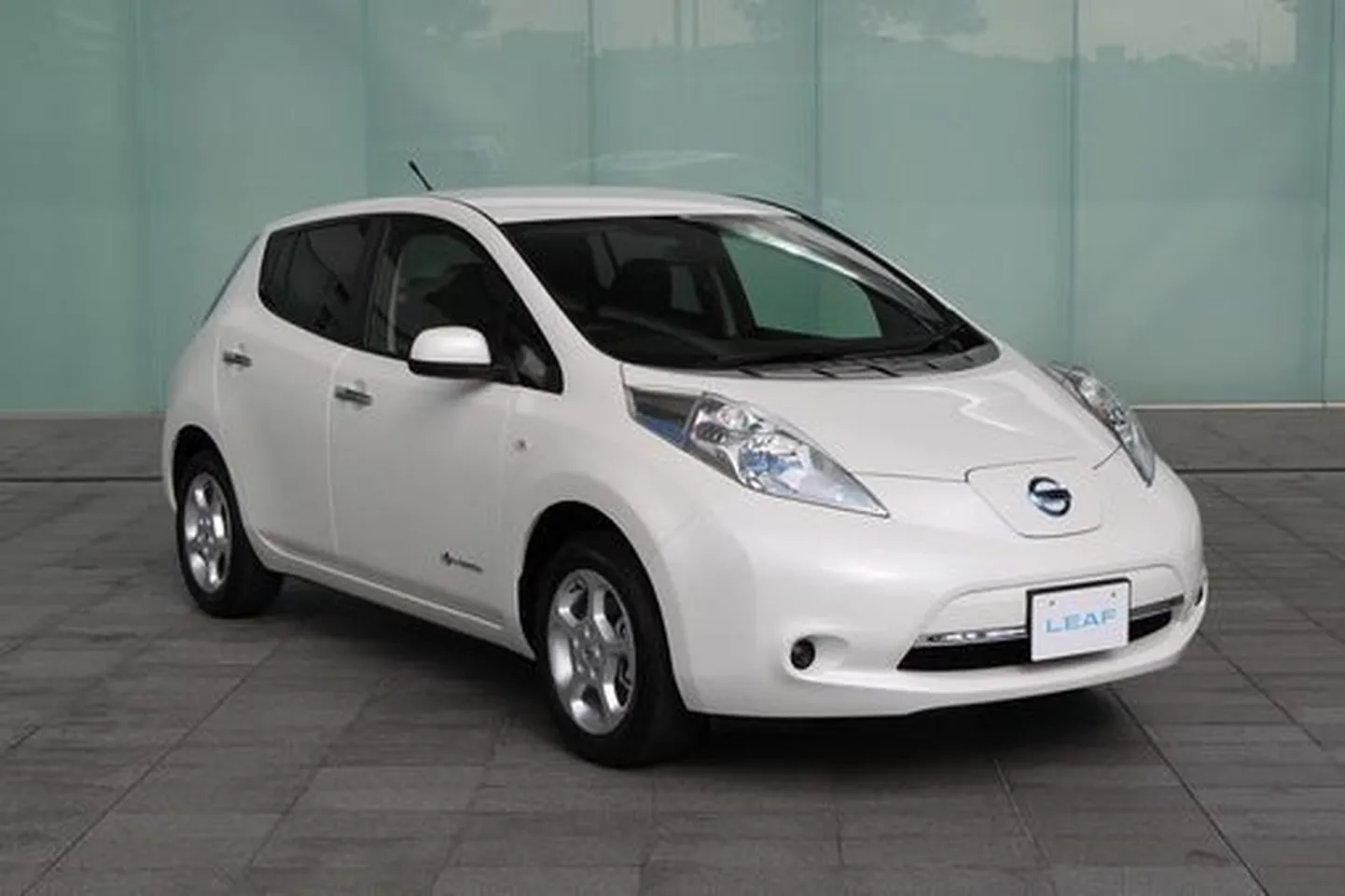 Uus Nissan Leaf
