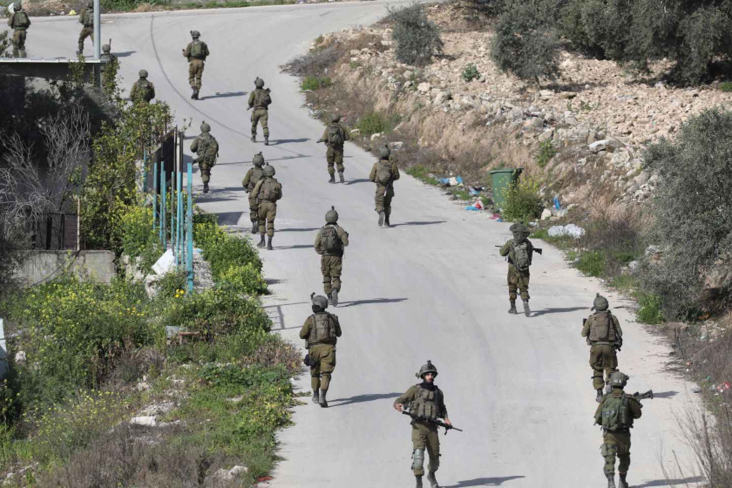 Iisraeli sõdurid pärast rünnakut Läänekaldal korraldatud haarangus.