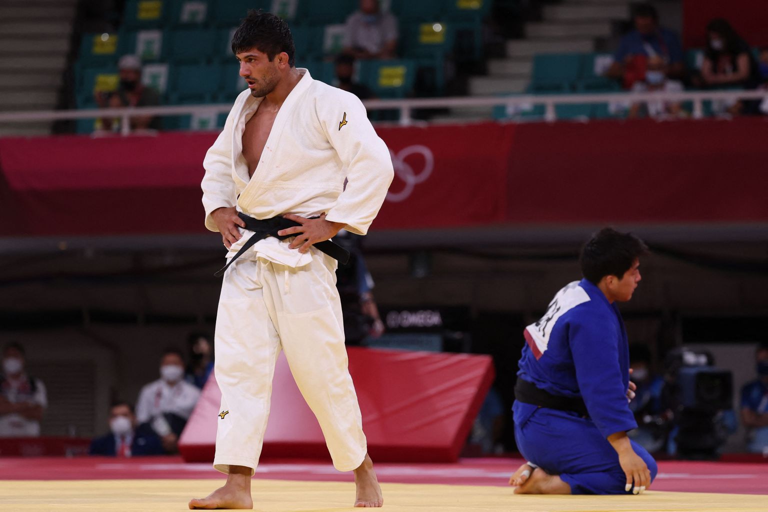 Lasha Shavdatuashvili (valges).