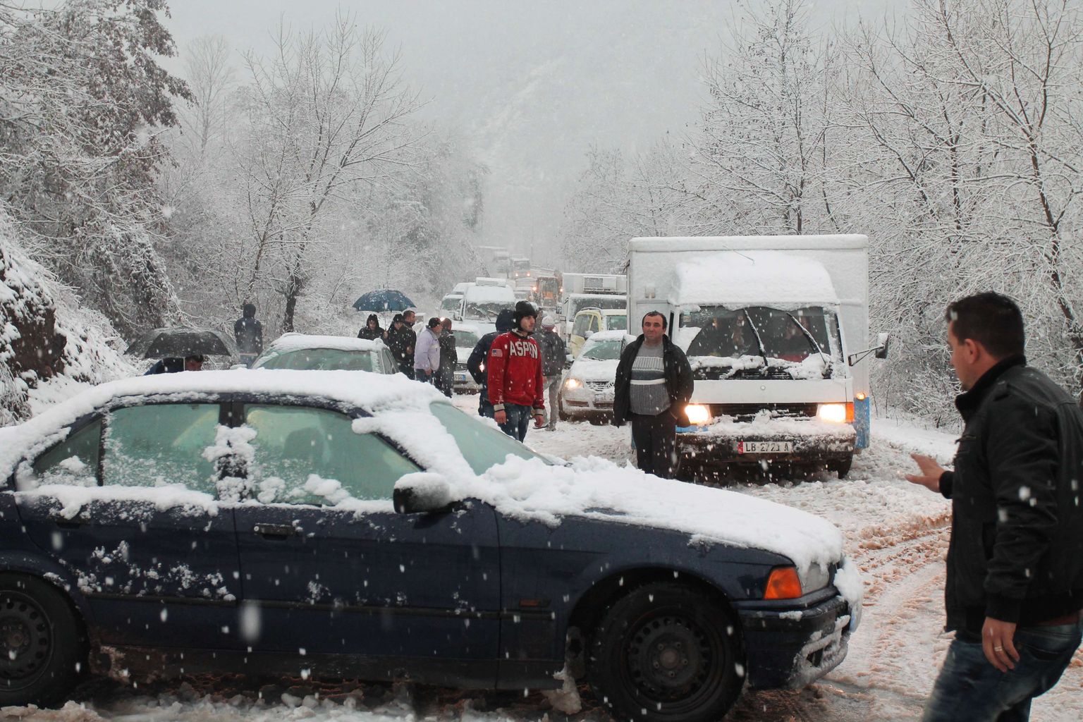 Lumesadu põhjustas Albaania liikluses 2 aastat tagasi suure kaose.