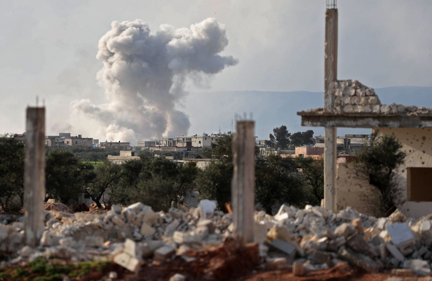 Õhurünnak Idlibi provintsis.