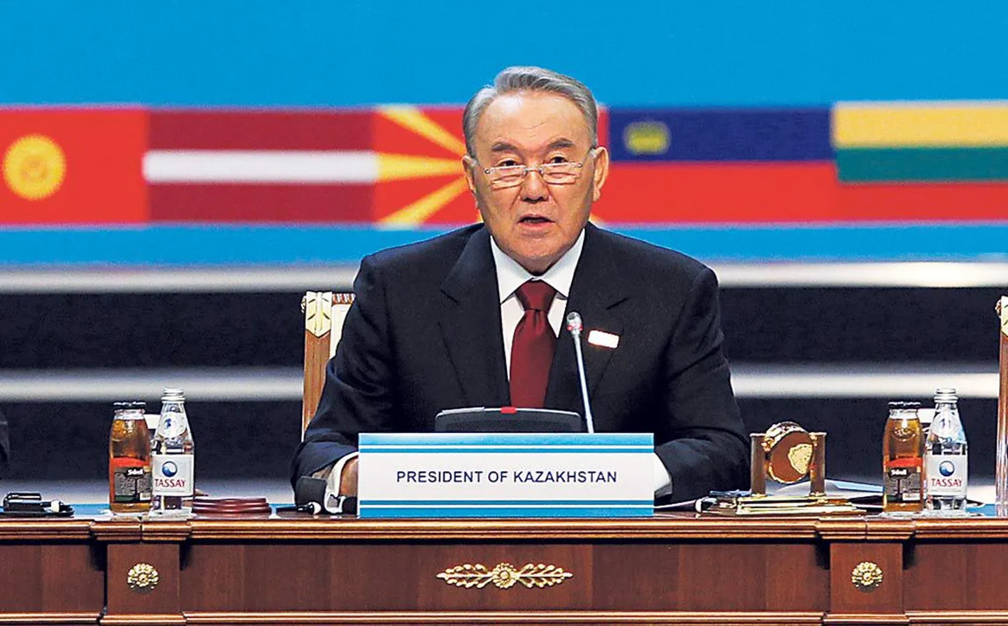 Kasahstani president Nursultan Nazarbajev OSCE Astana kohtumisel avakõnet pidamas.
