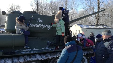 Ракеты и танки у границы с Эстонией привлекли нарвитян