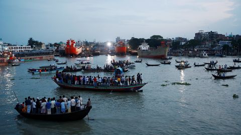 Bangladeshi praamiõnnetuses uppus vähemalt 32 inimest