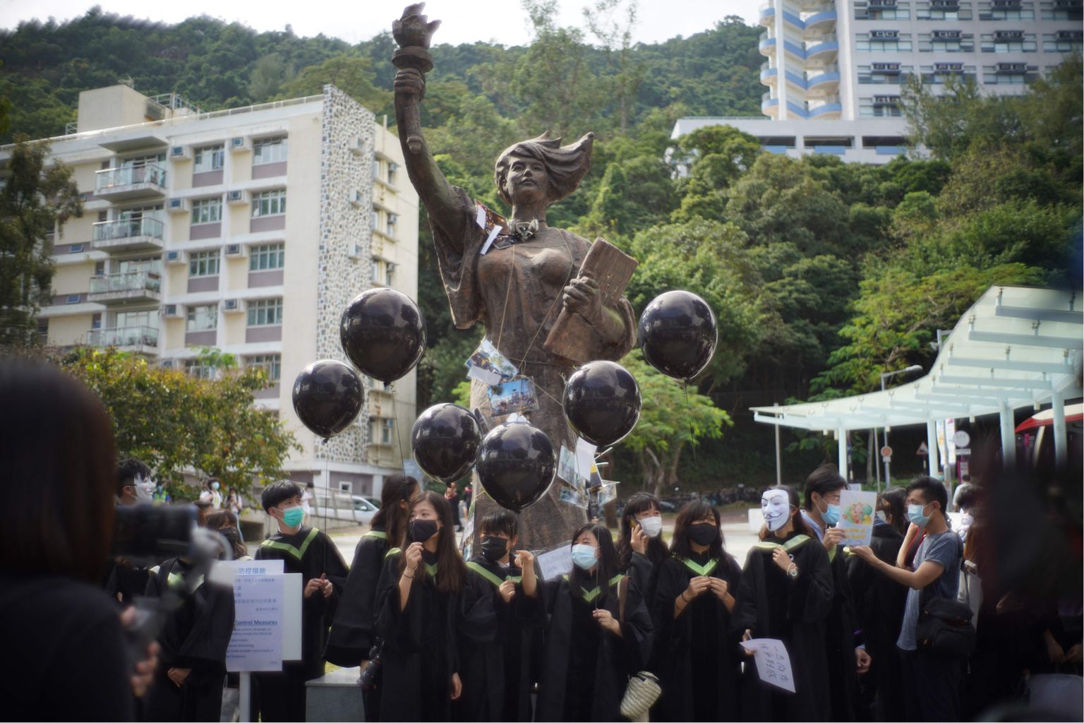 «Demokraatia jumalanna» skulptuur Hiina Hongkongi ülikoolis, mis 24. detsembril 2021 maha võeti.