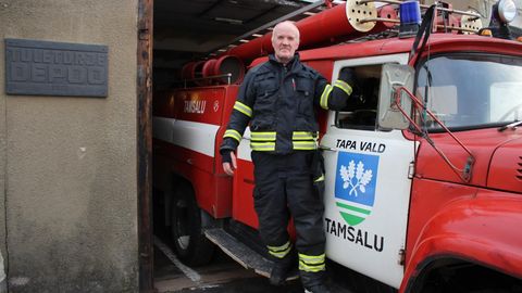 Tamsalu vabatahtlik päästekomando tähistas sajandat sünnipäeva paraadiga