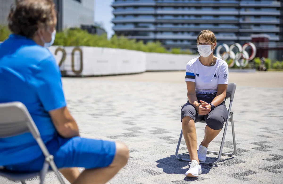 Marko Kaljuveer intervjueerimas president Kersti Kaljulaidi.