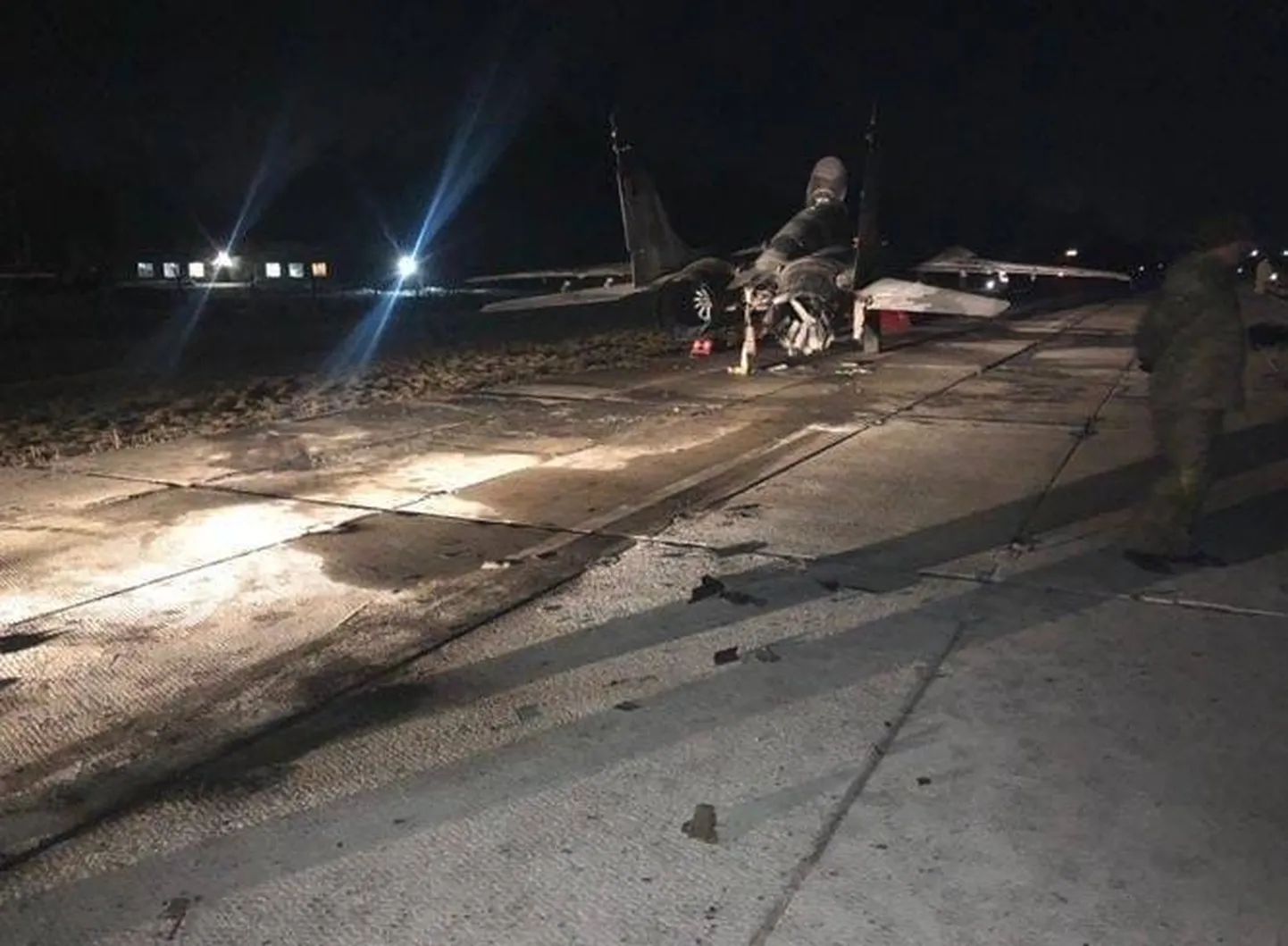 Mig 29 sai tõsiseid kahjustusi, auto oli hoopis puruks.