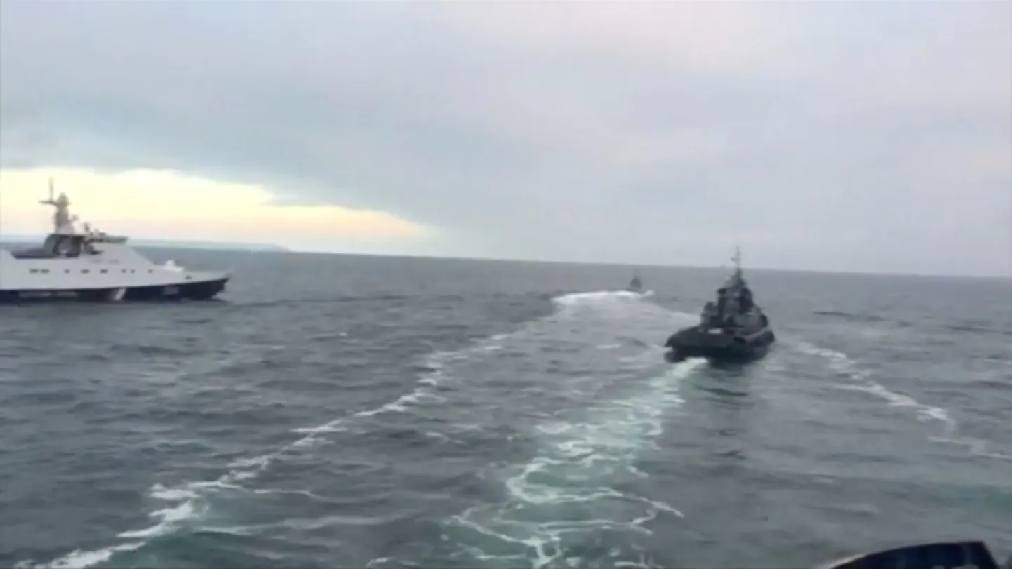 Vene väed avasid läinud pühapäeval Kertši väinas Ukraina laevade pihta tule ning hõivasid hiljem kolm Ukraina alust.