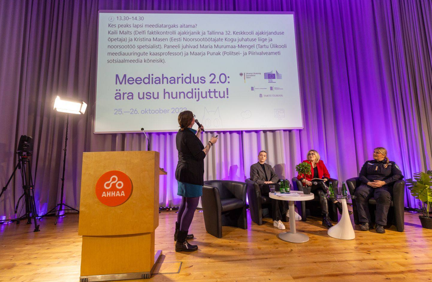 Ahhas aset leidnud Eesti rahvusraamatukogu meediapädevuste aastakonverentsil otsiti küsimust vastusele «Kes vastutab meediapädevuse õpetamise eest?».