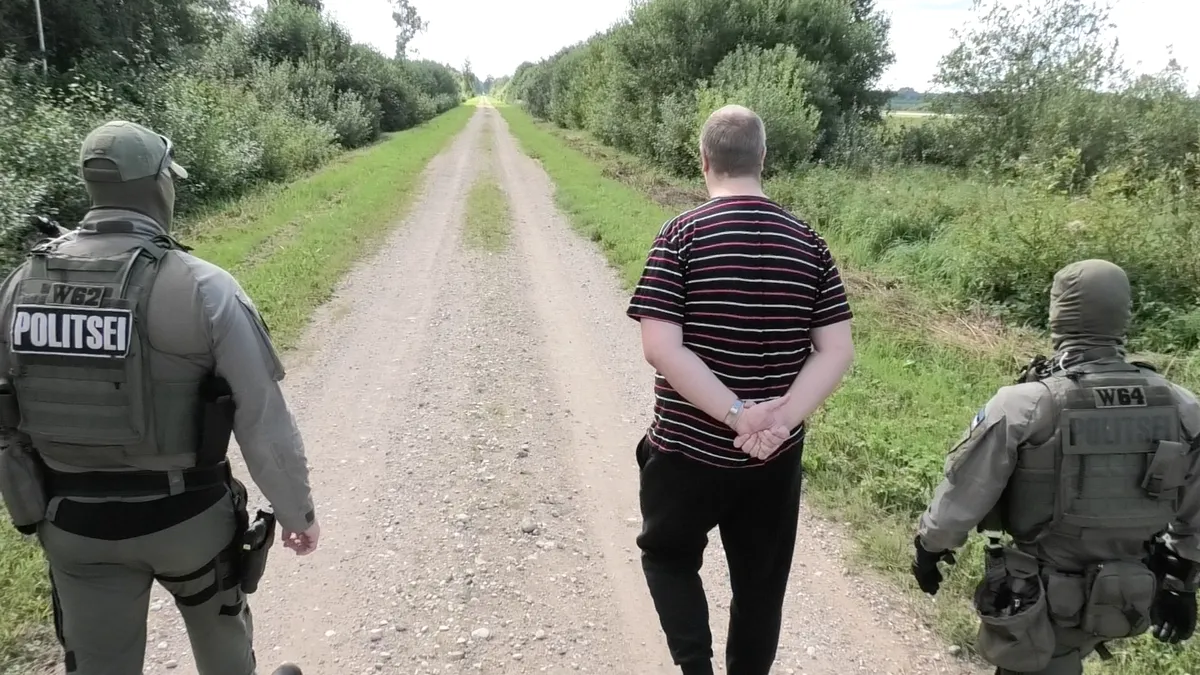 Kaks kuud pärast sündmusi viidi Tarraste sündmuskohale, et ta räägiks oma versiooni juhtunust.