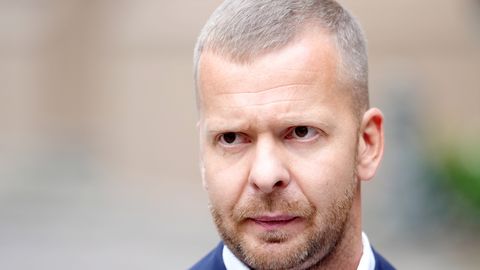 VDD rosina apsūdzēt Rosļikovu