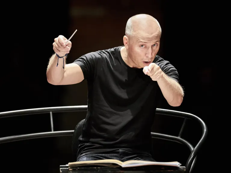Pärnu Muusikafestivali kunstiline juht Paavo Järvi mullusel festivalil kontserti juhatamas.