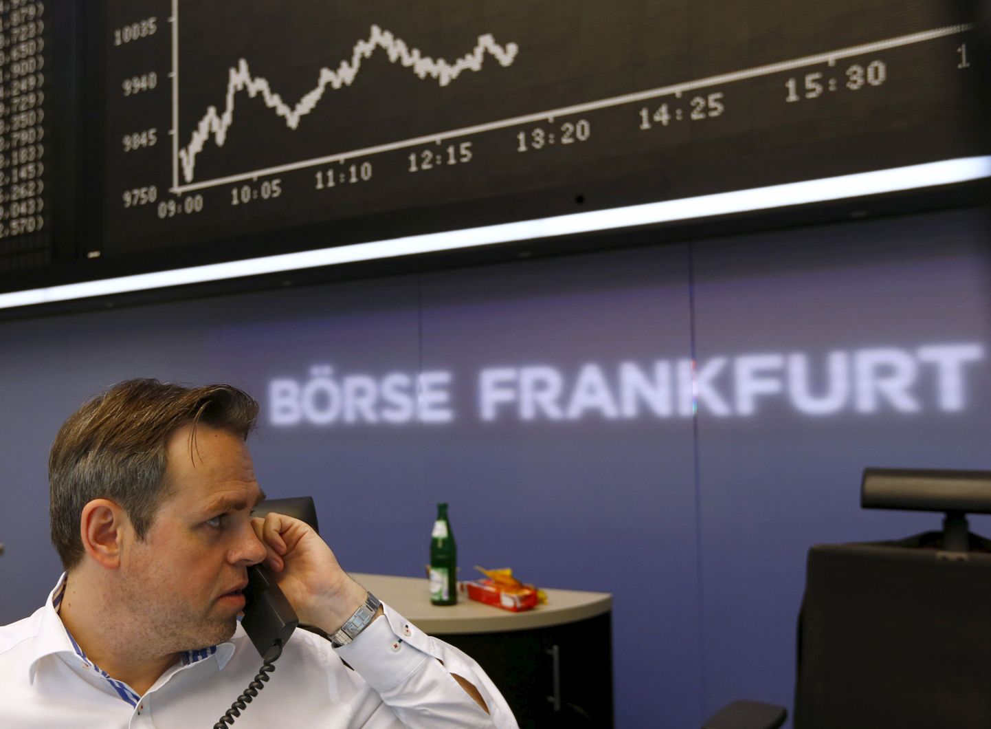 Aktsiamaakler Frankfurdi börsil.