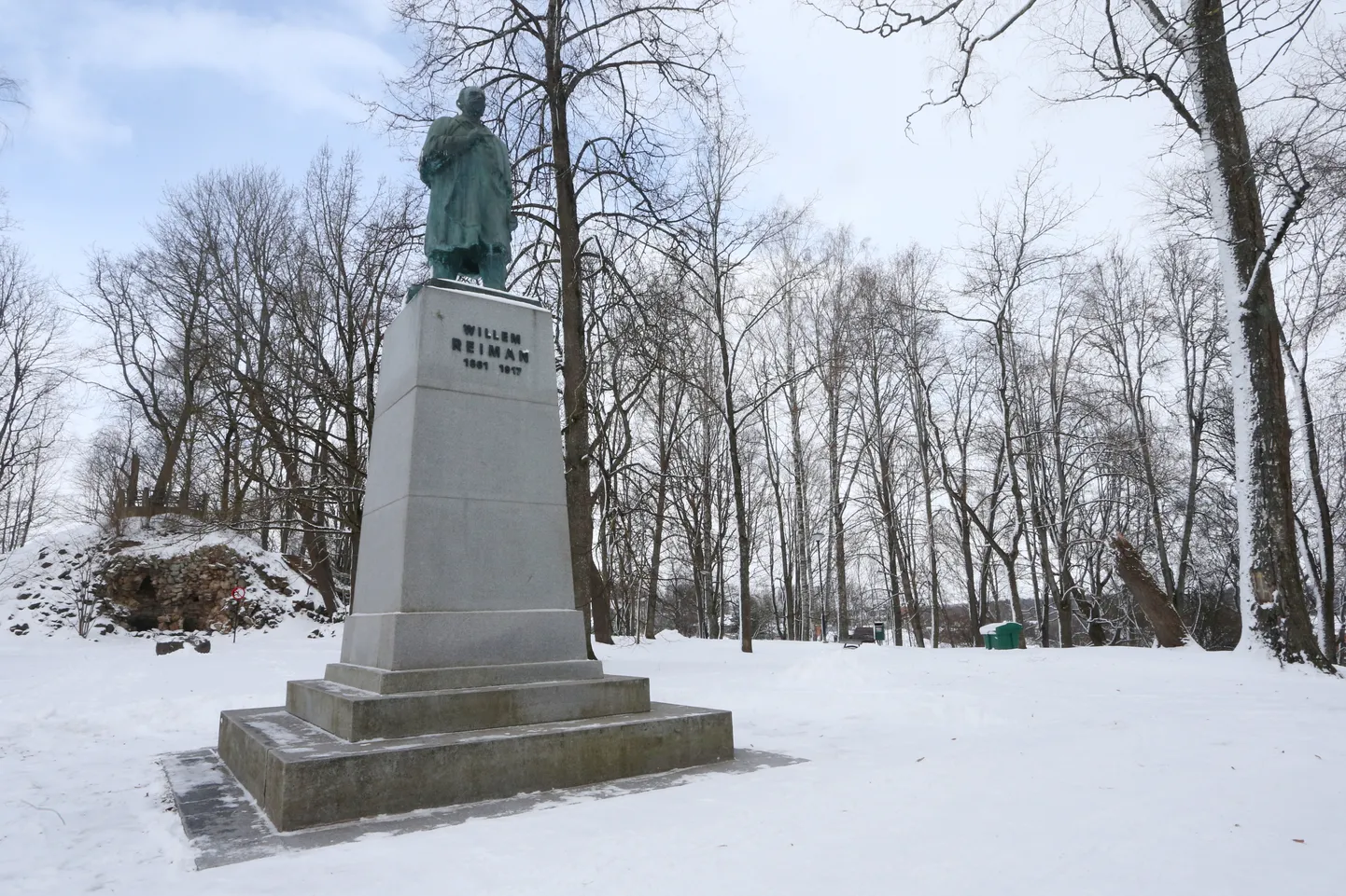 Villem Reimani monument Toomemäel.