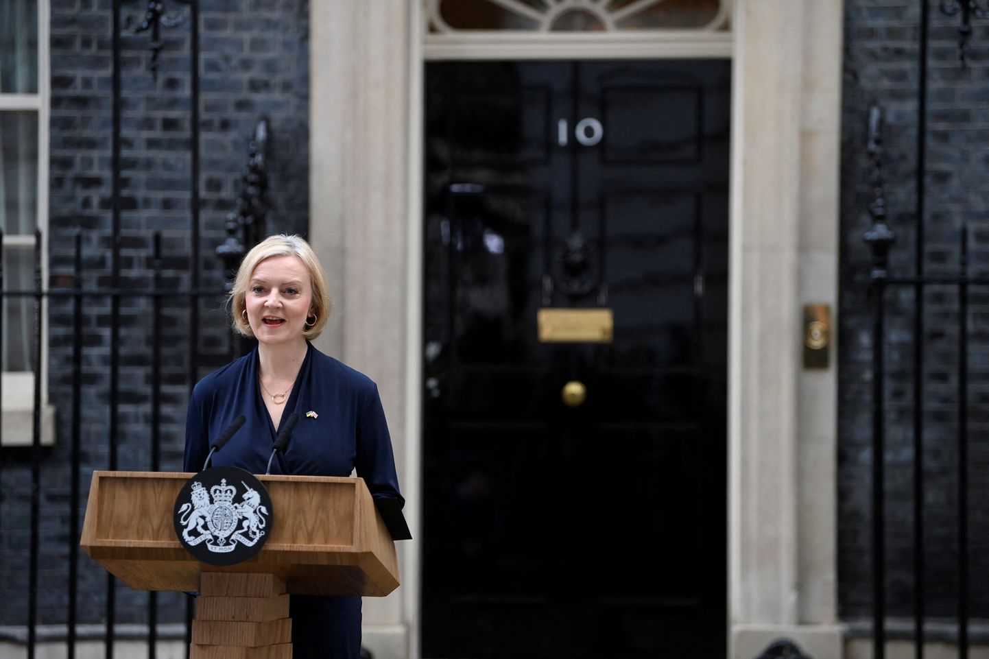 Лиз Трасс подала в отставку с должности премьер-министра Великобритании.