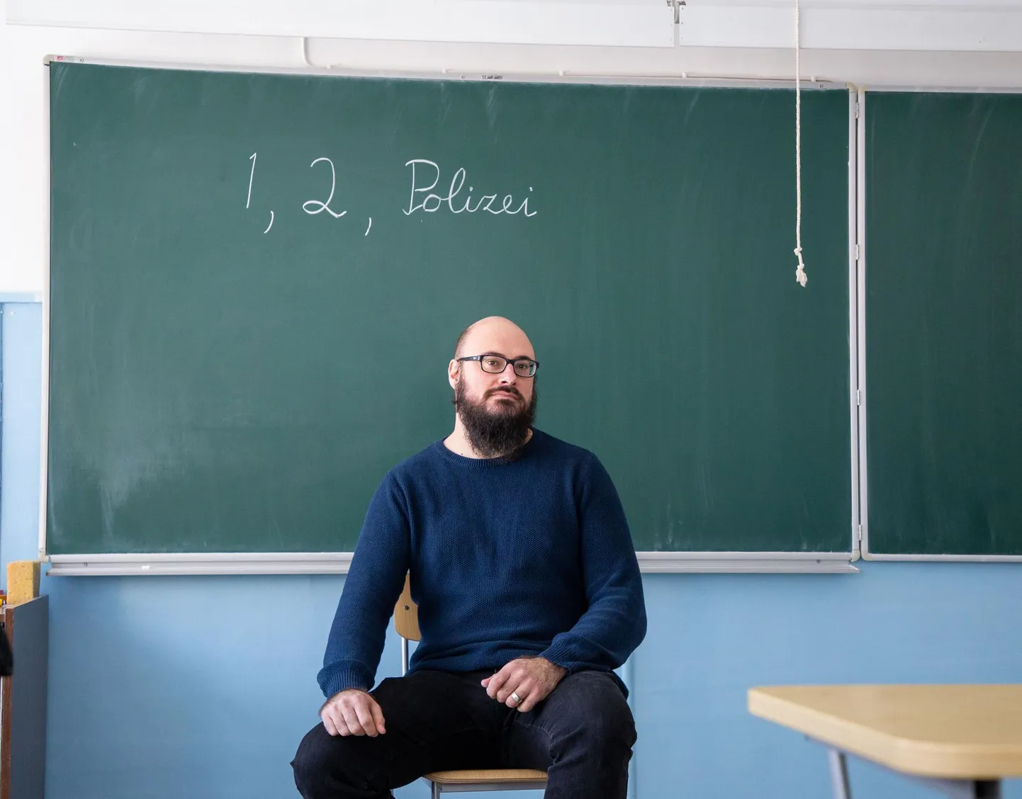 Kodukoolis Järva-Jaani gümnaasiumis õpetab Sigurd Fohs nii inglise kui ka saksa keelt.