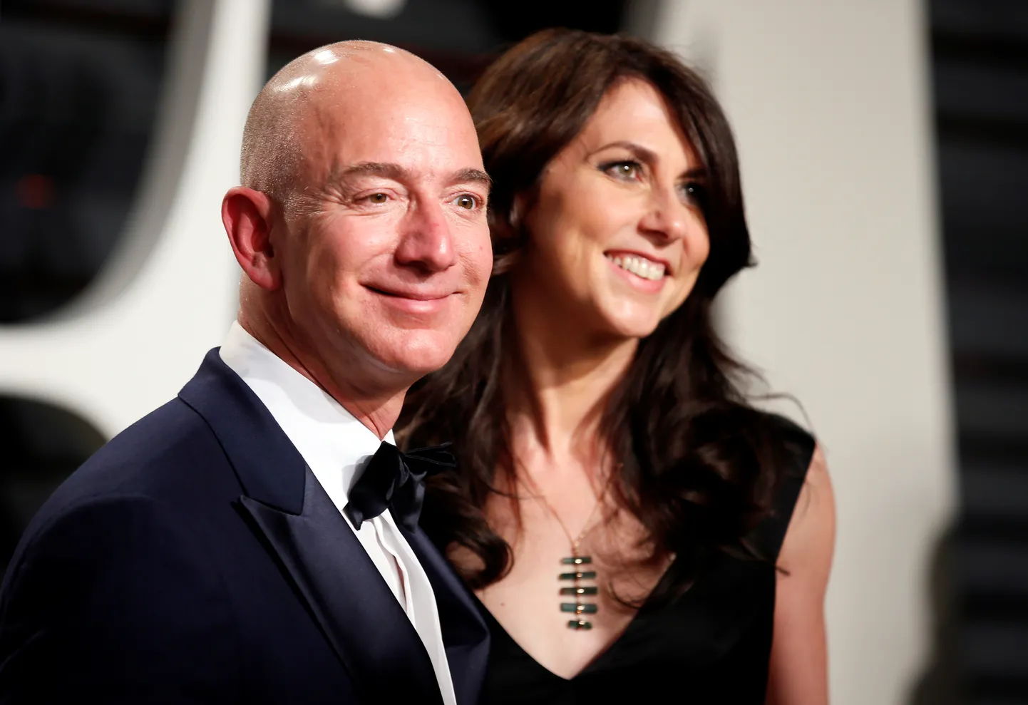 Jeff Bezos ja MacKenzie Bezos.
