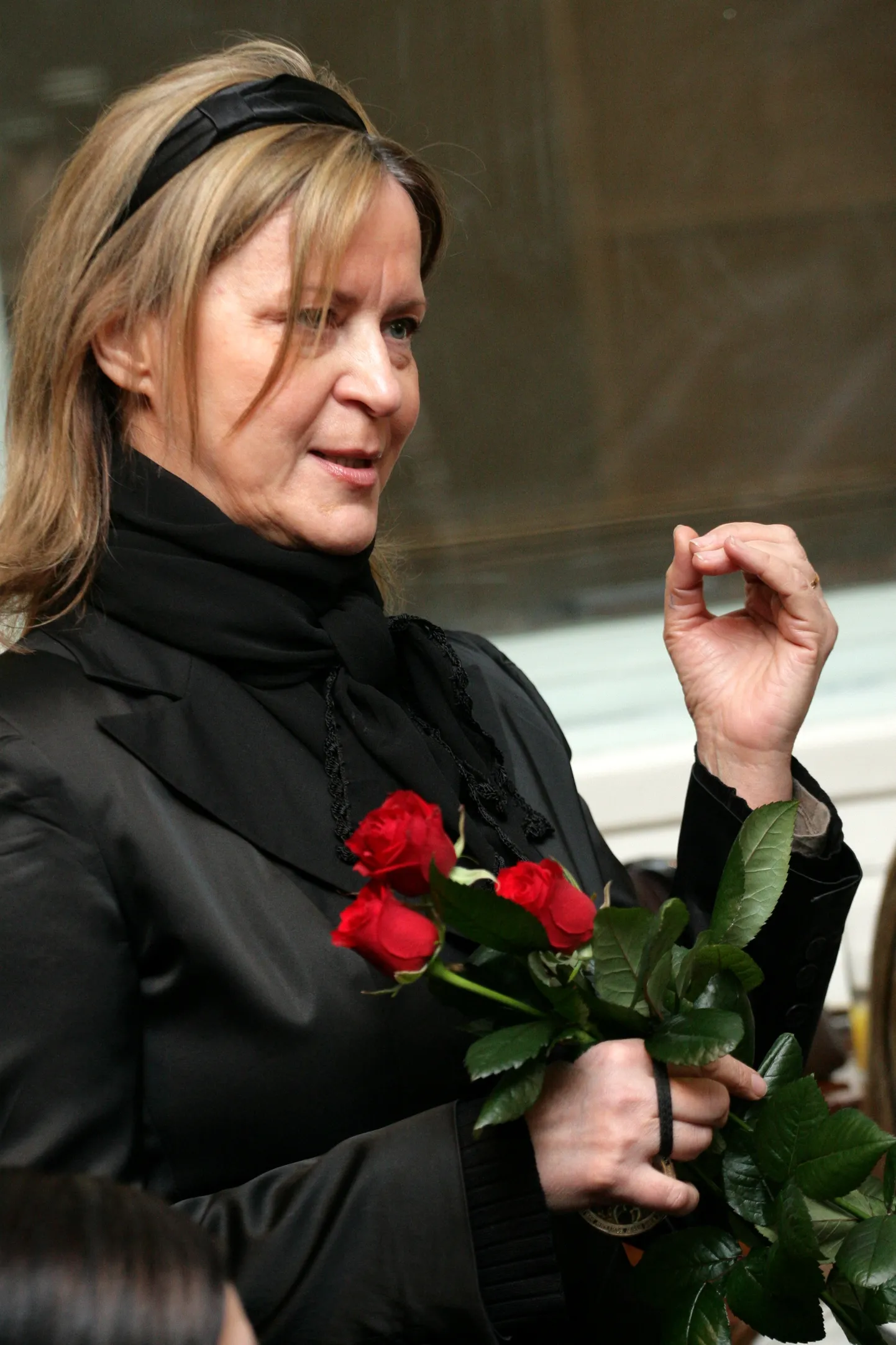 Dziedātāja Maija Lūsēna