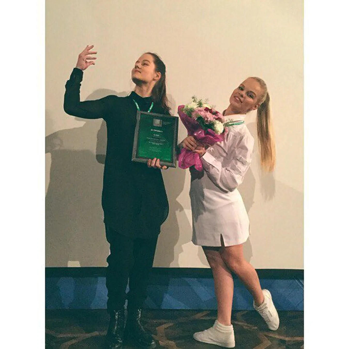 Helin ja Kristin.